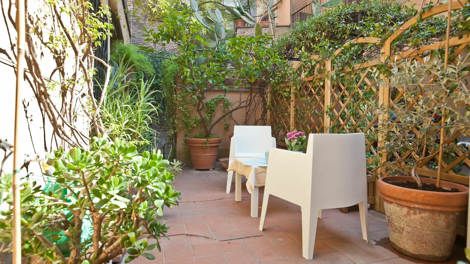 Rental In Rome Arco Ciambella Loft